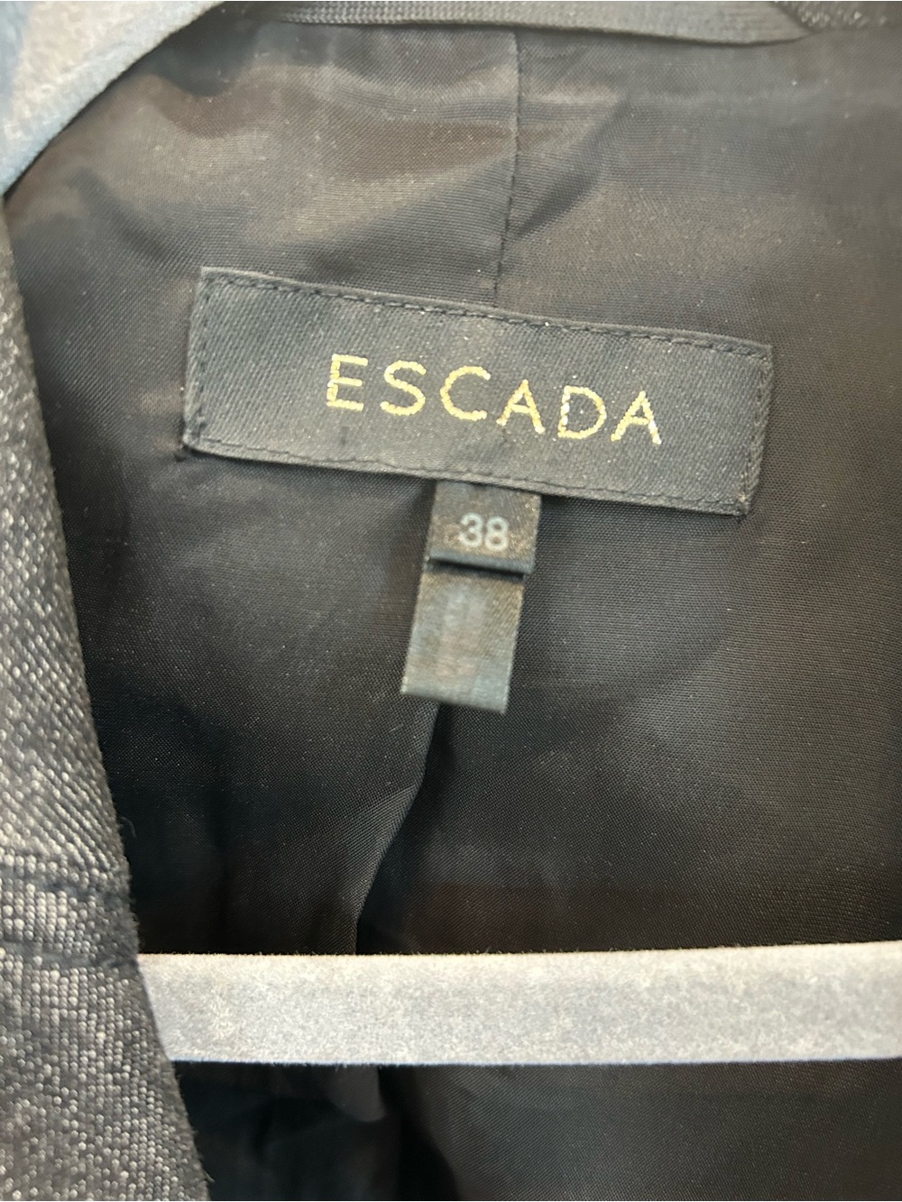 Vintage Escada Dark Gray denim Heart-Appliqué Zip Jacket size 38 slight wear GUC - Picture 2 of 15